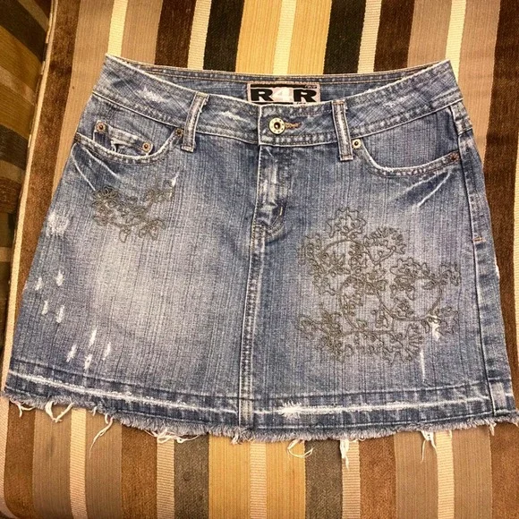 Y2K R4R Rave Jeans Blue Denim Mini Skirt Embroidered Distressed sz 3 - Picture 10 of 10